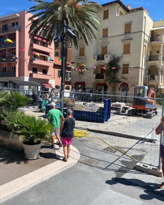 Programmazione ligure dei lavori: si rifà la passeggiata, quando? Marzo?aprile?maggio? GIUGNO??? Agosto con 30 gradi e il pieno di turisti! Well done!